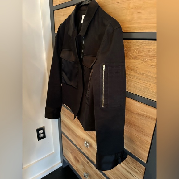 Black with satin accents Cabi Jacket.  Size XS - Picture 8 of 8